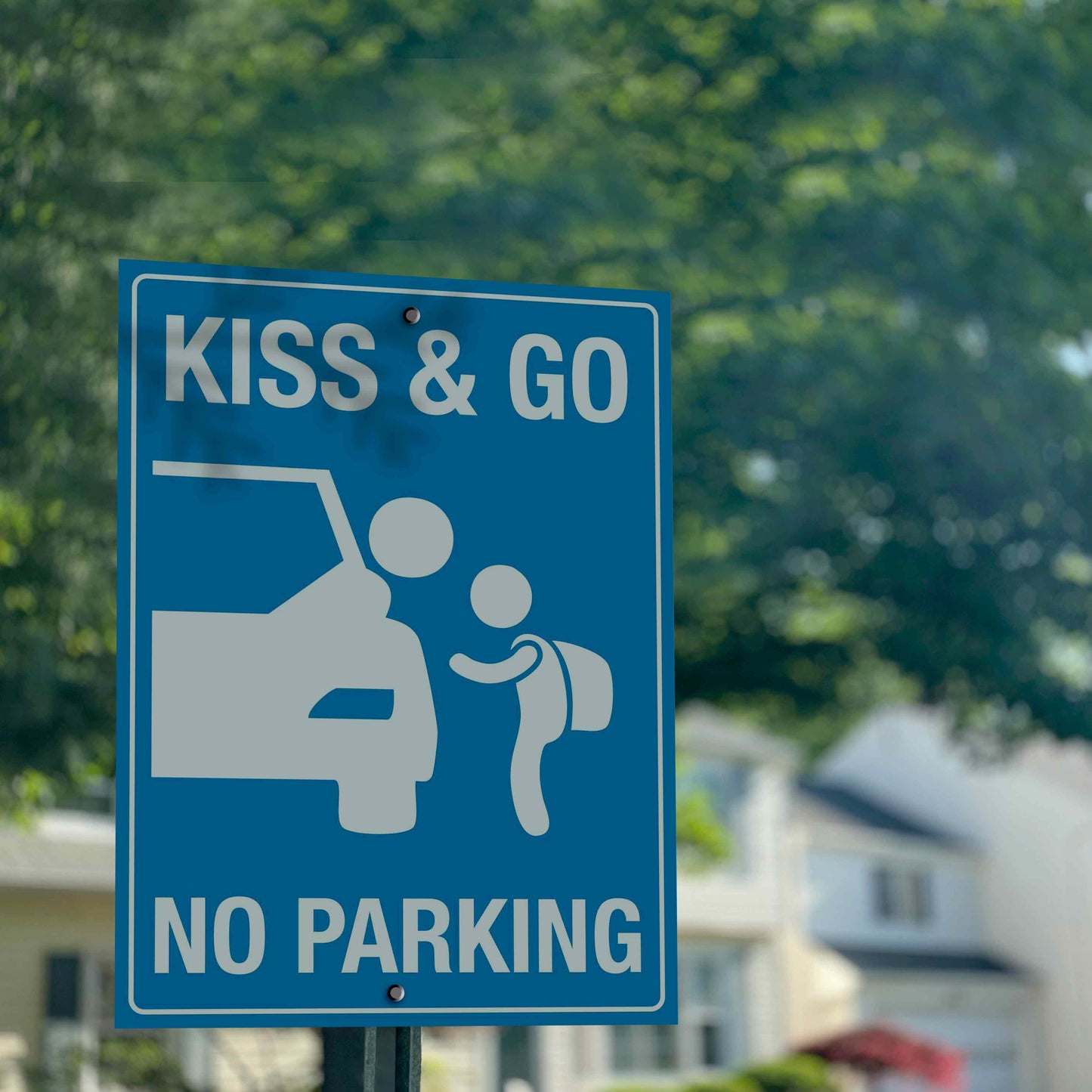 Kiss And Go No Parking Sign