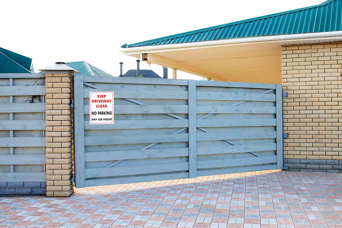 Keep Driveway Clear No Parking Day Or Night Sign