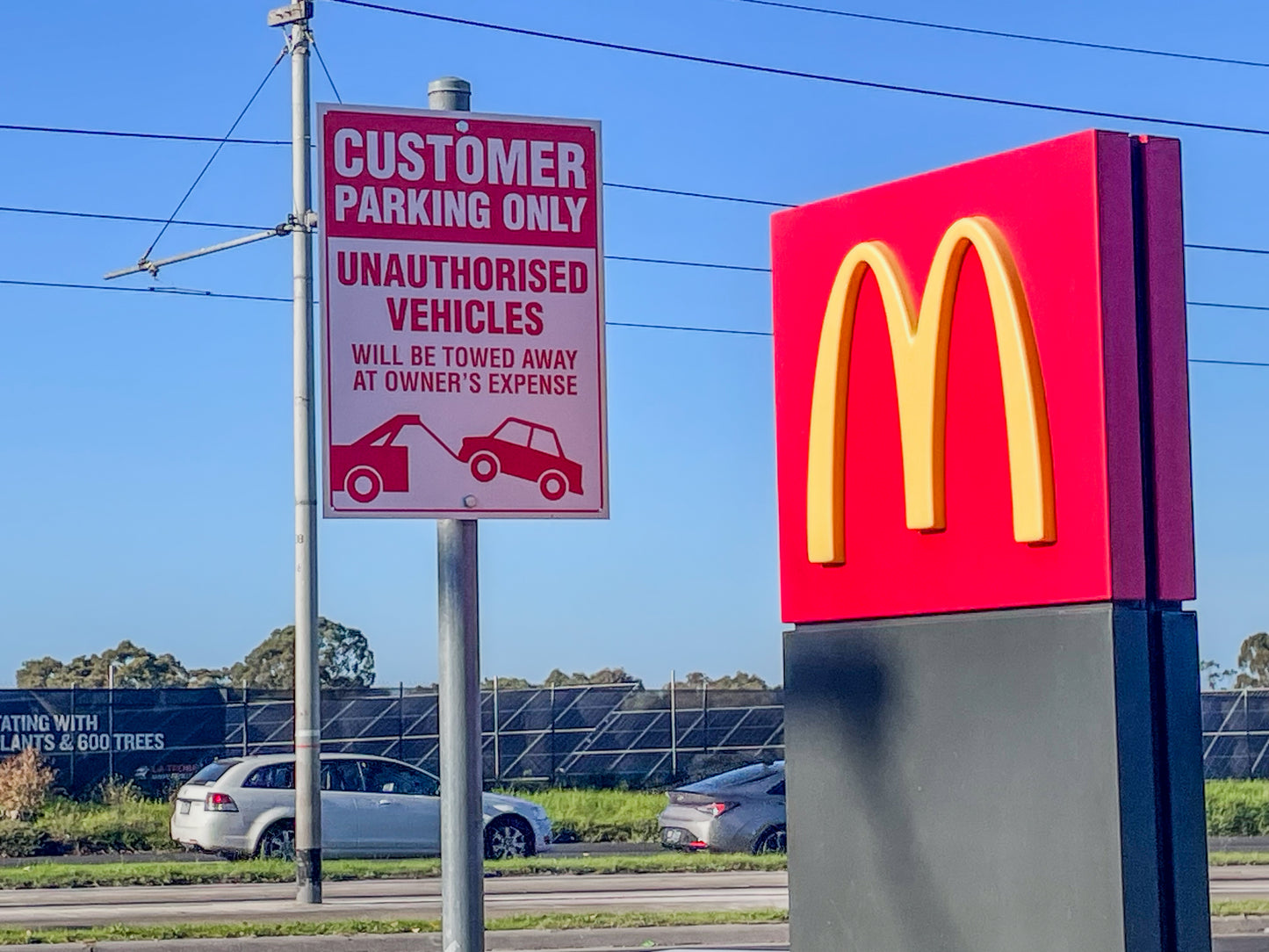 Customer Parking Only Unauthorised Vehicles Will Be Towed Sign