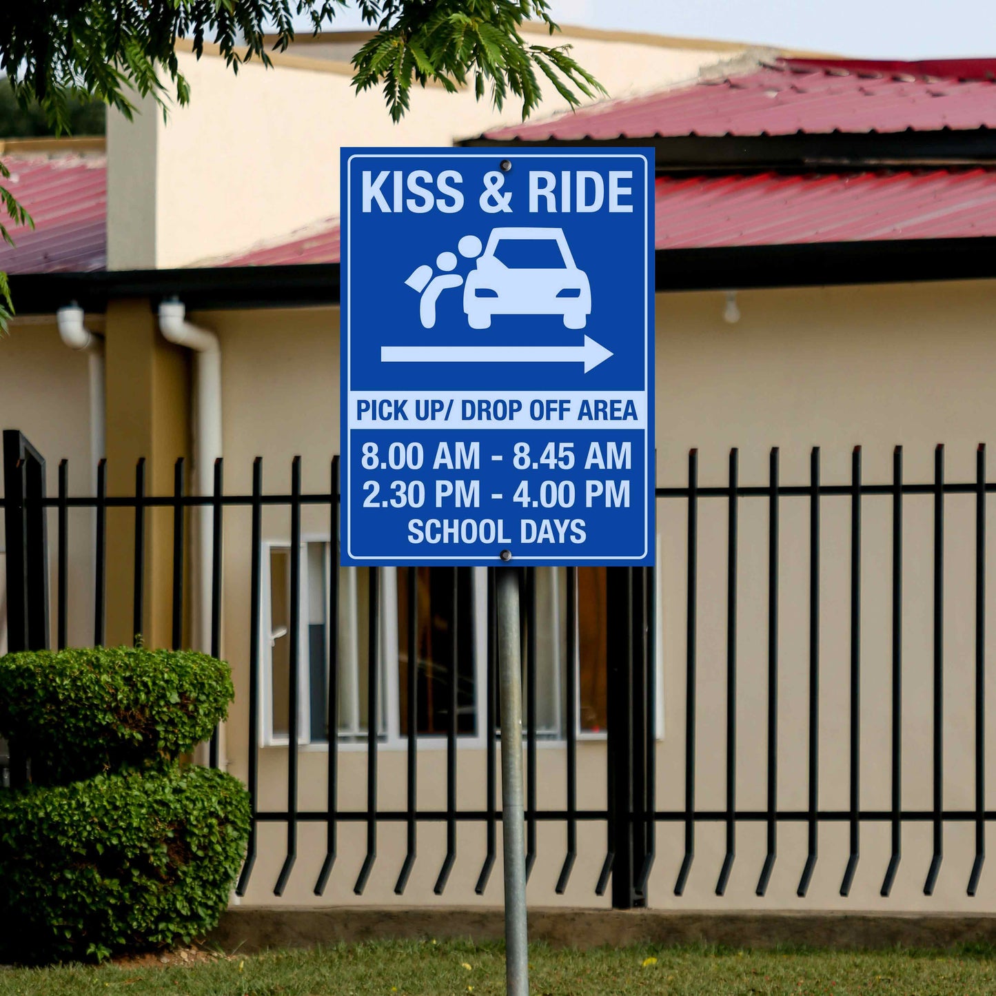 Kiss And Ride Pickup Drop Off Area Right Arrow Sign