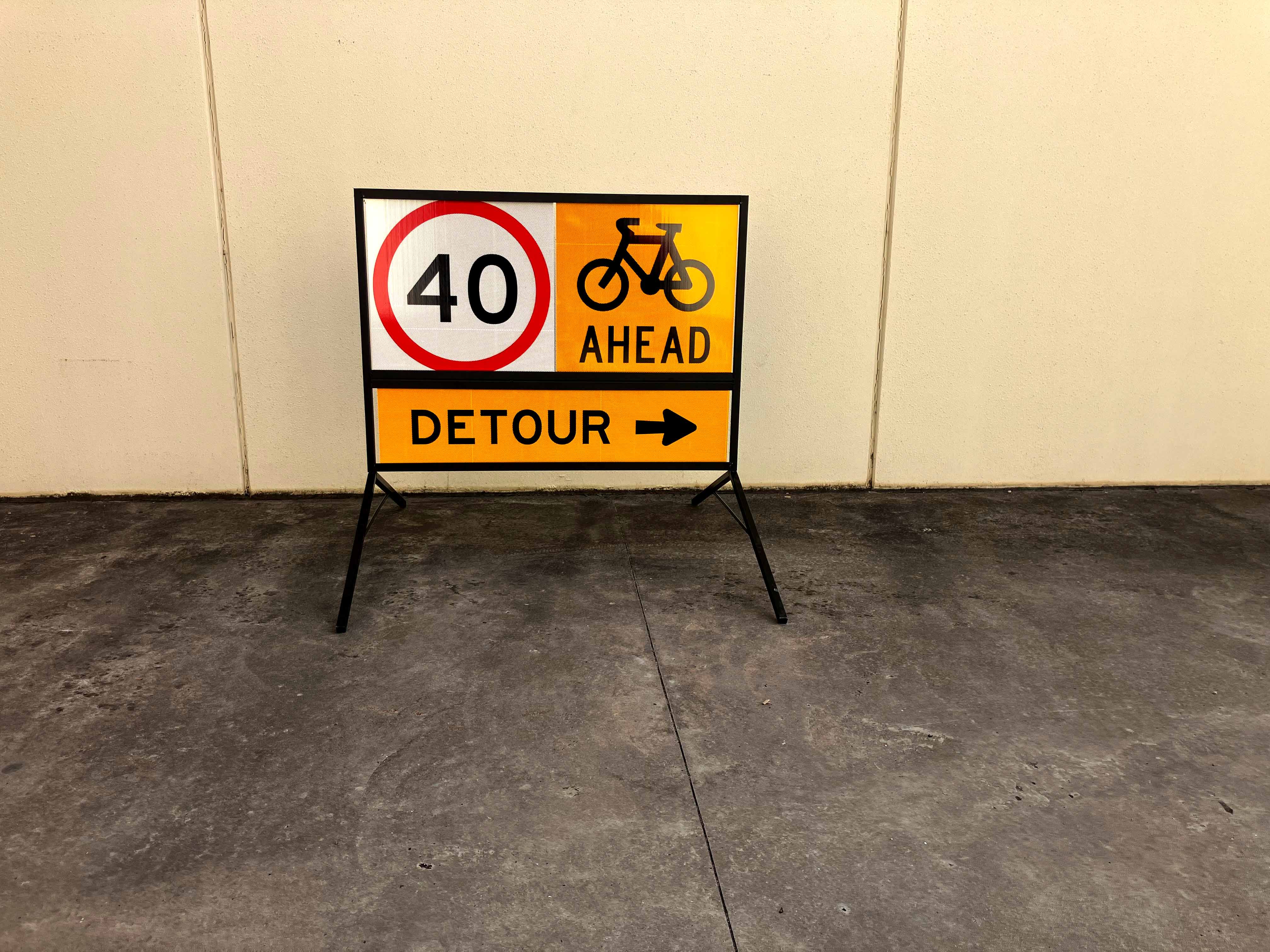 Multi Message Frame (1200mm x 900mm) – New Signs