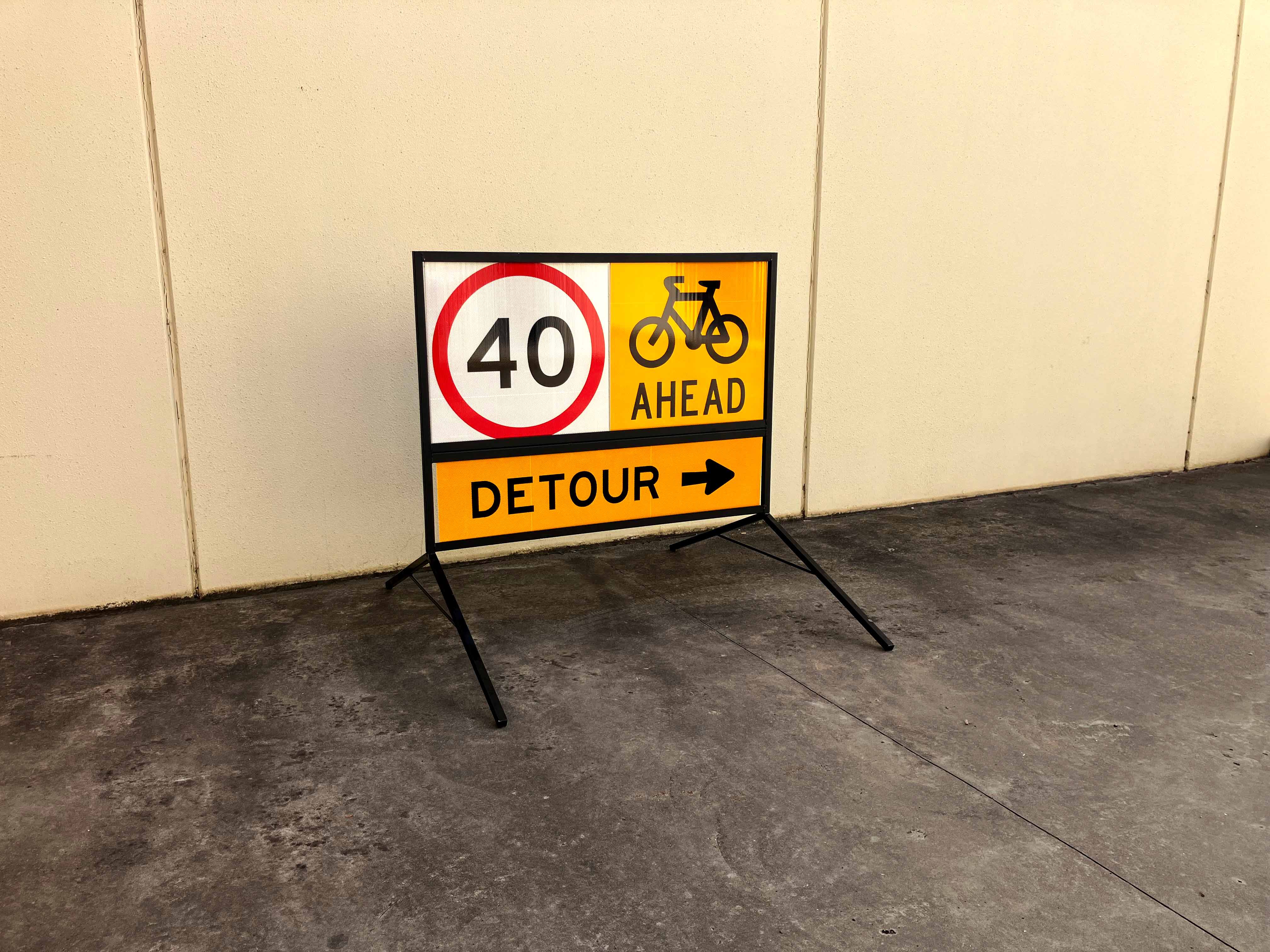 Multi Message Frame (1200mm x 900mm) – New Signs