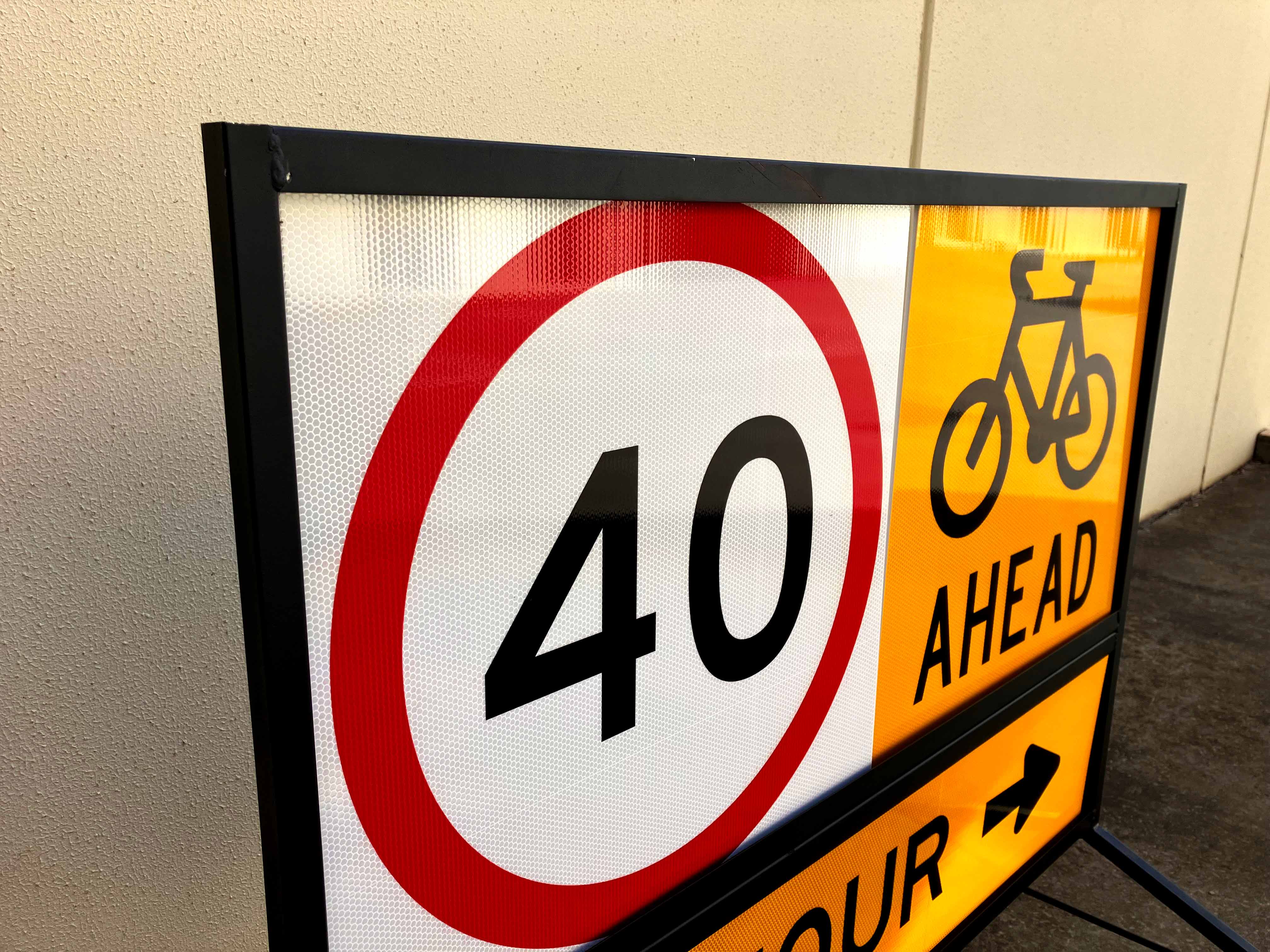 Multi Message Frame - Split Panel (1200mm x 900mm) – New Signs