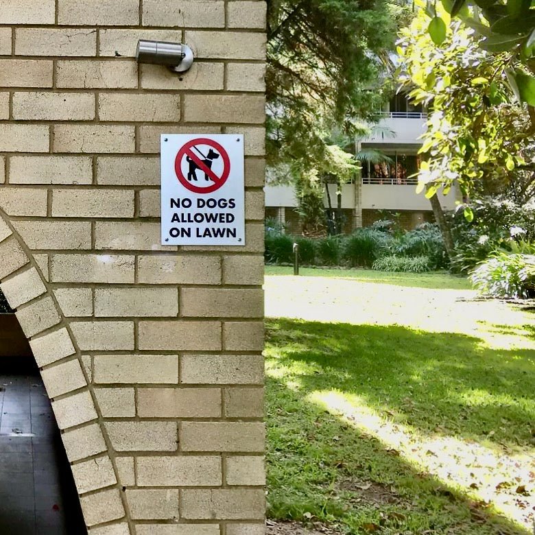 No Dogs Allowed On Lawn Sign - New Signs