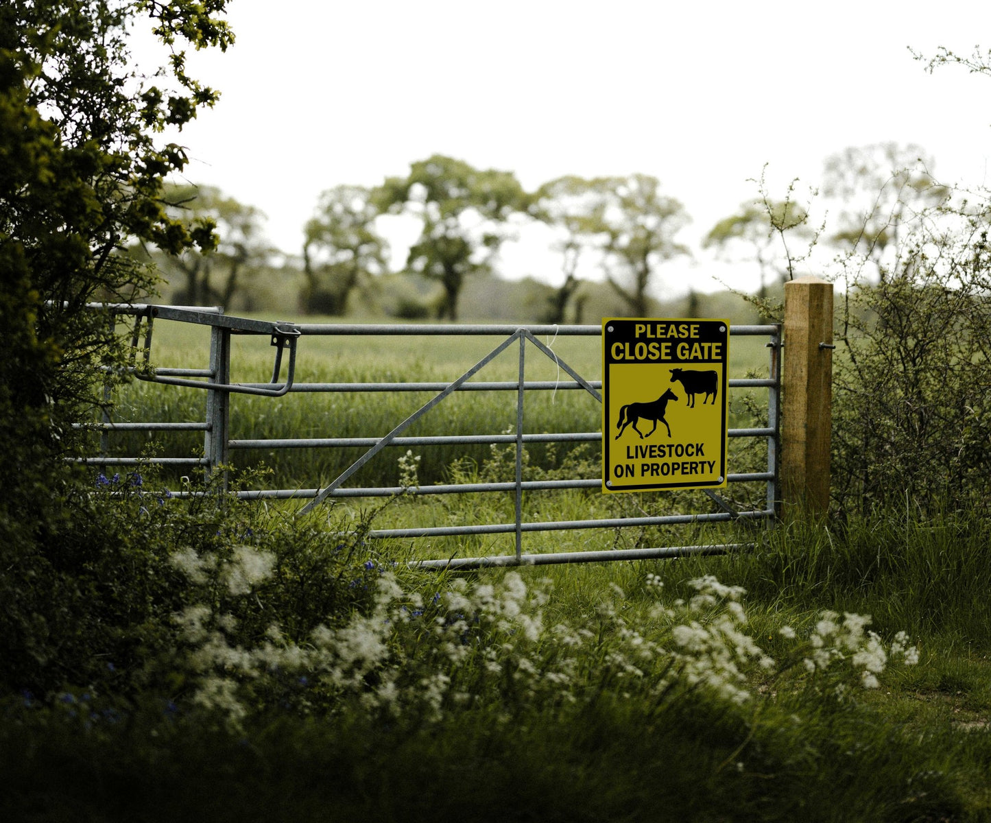 Please Close Gate Livestock on Property Symbol Sign - New Signs
