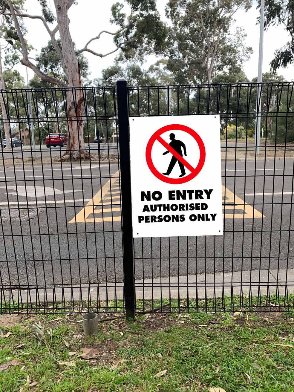 No Entry Authorised Persons Only Sign – New Signs