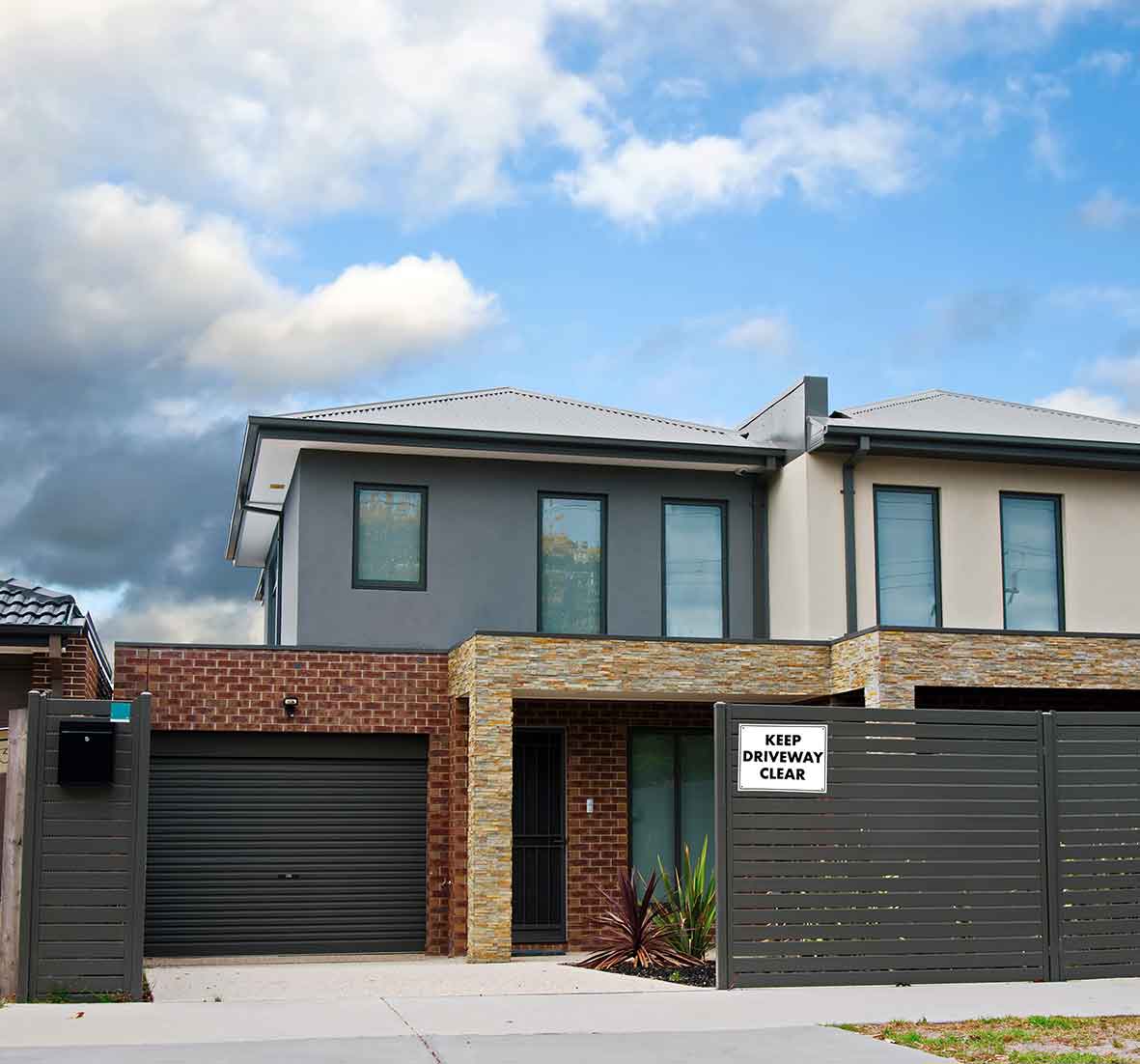 Keep Driveway Clear Sign - New Signs